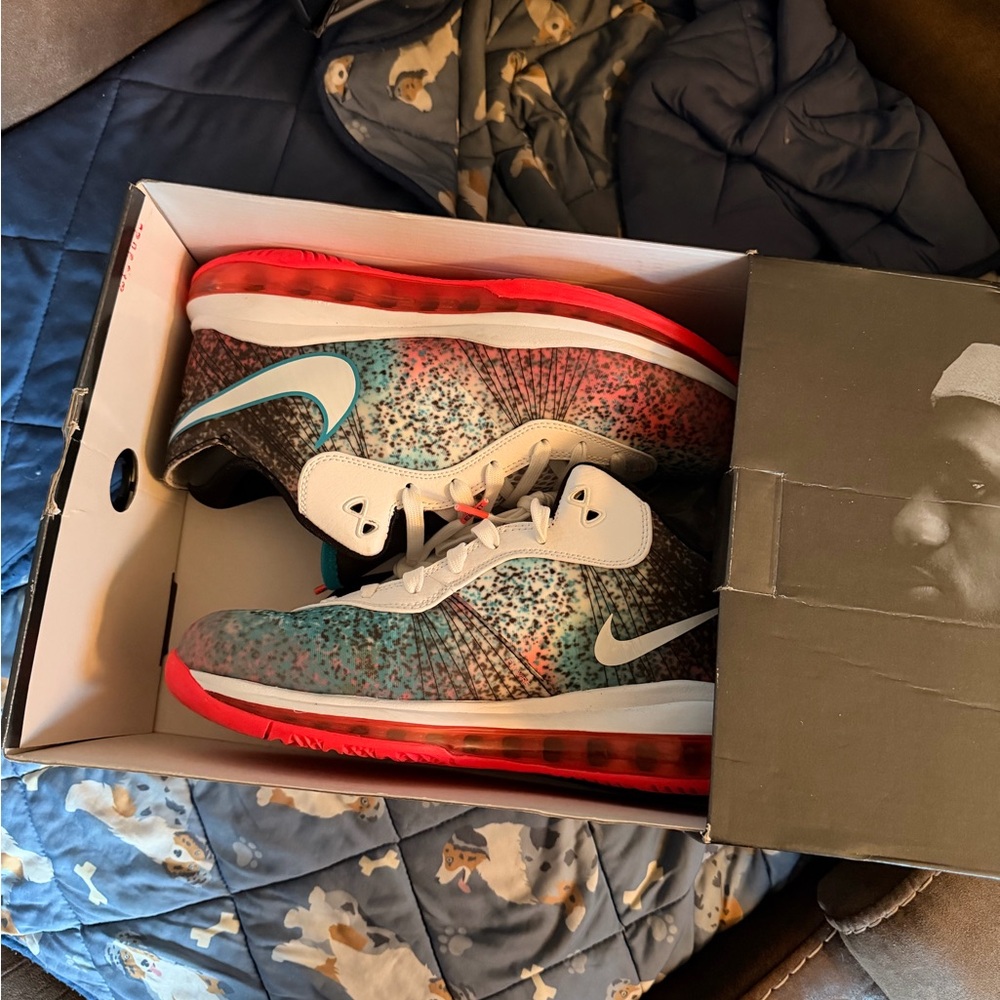 LeBron low sz 8.5 Miami night wore once - Picture 2 of 2